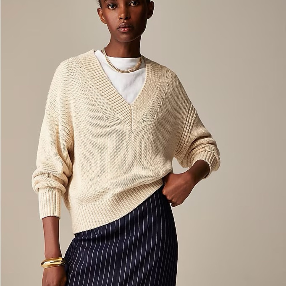 J Crew relaxed v-neck sweater in antique white size m